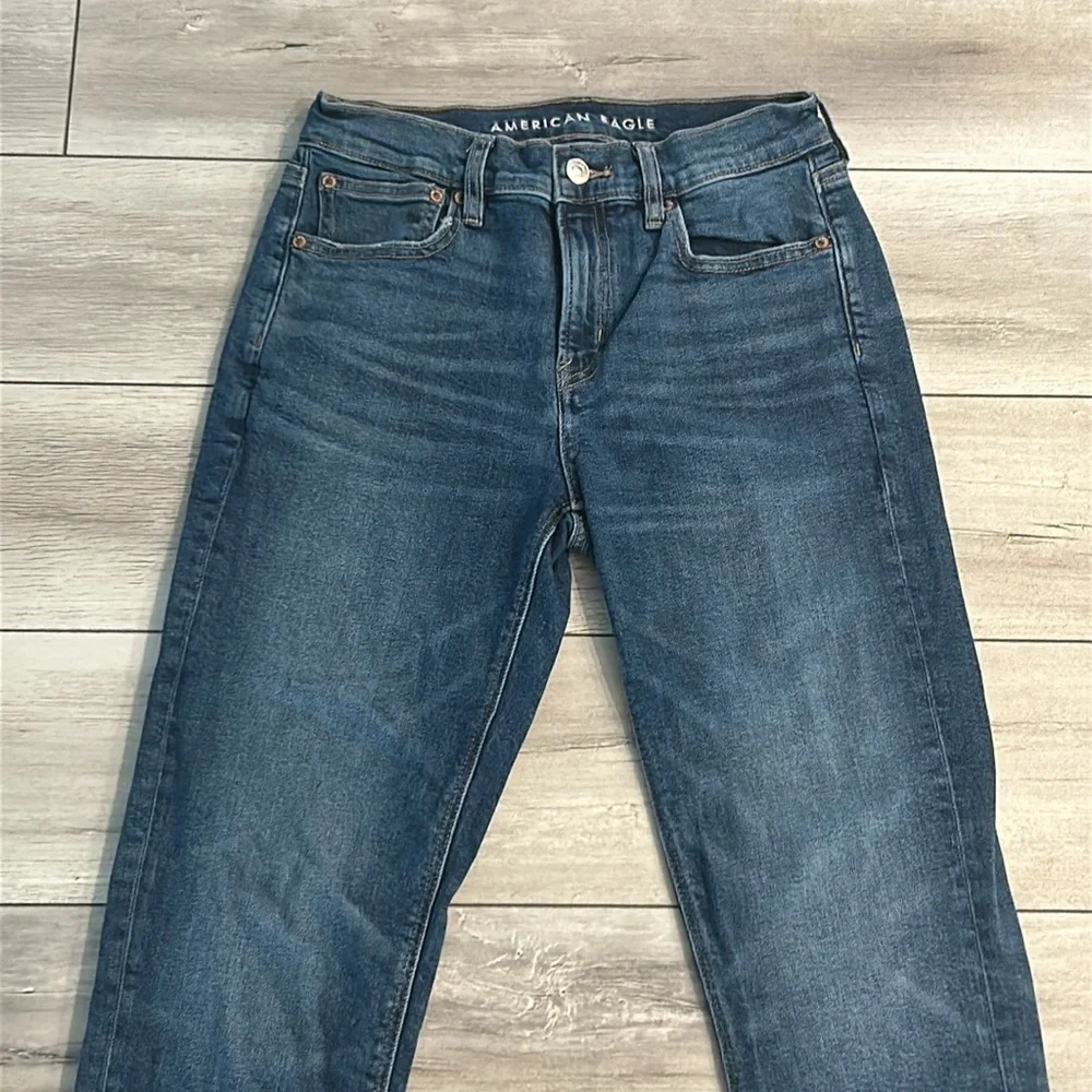 American Eagle 90s' skinny fit jeans size 2